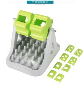 Pet Roller Feeder Interactive Slow Feeding Dispenser, Dogs Puzzle Toy Fun Bowl Cat Shaking Leakage Toy, Rolling Federer (Color: green)